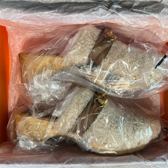 Tory Burch Jessa Shearling Clogs inn Box with Shopping Bag - NEW! - Picture 8 of 14